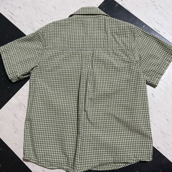 Oshkosh boys size 5 button shirt - Picture 3 of 4